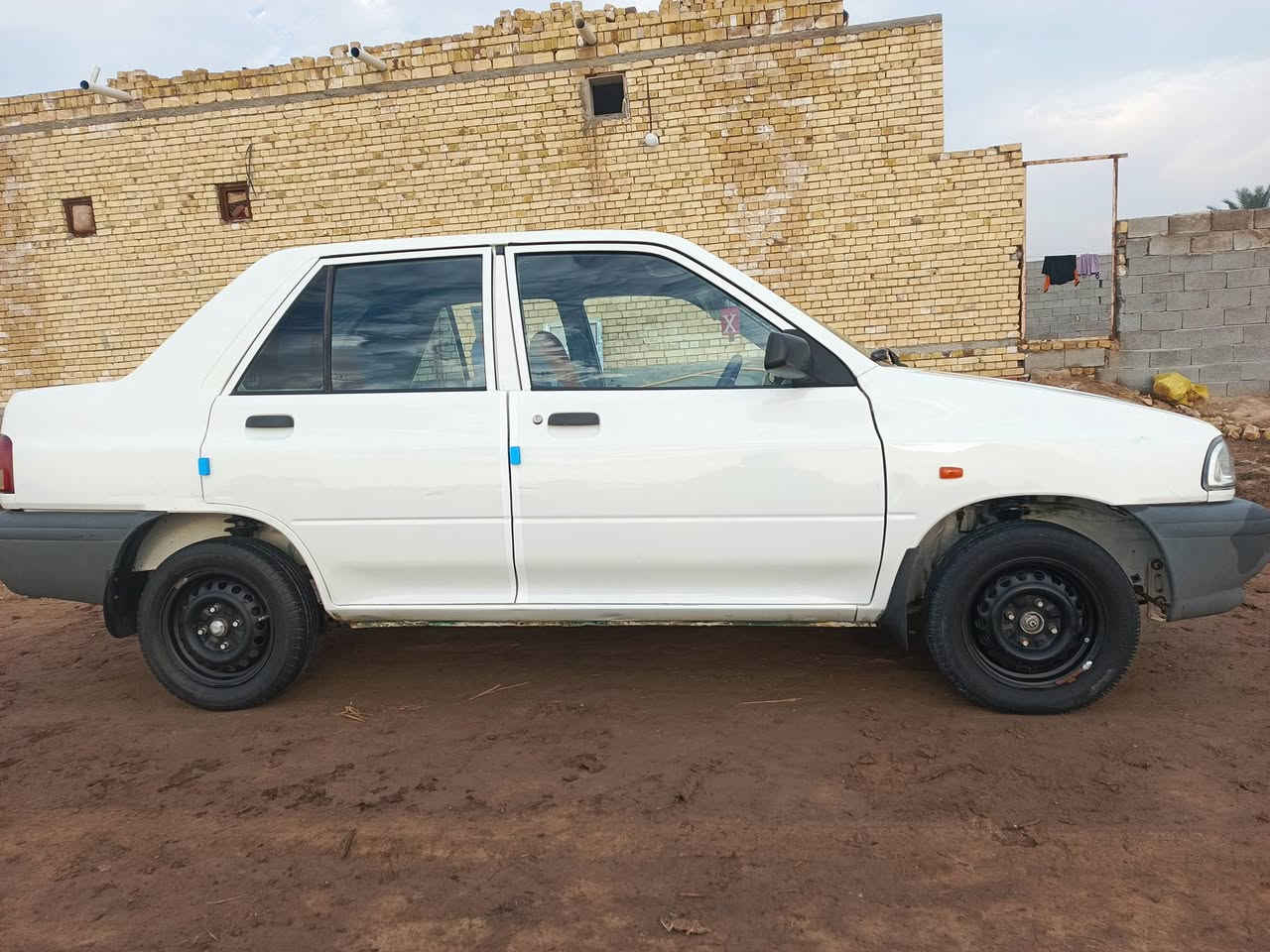 السلام عليكم سايبه موديل 21 رقم بصره انكليزي مكفوله سعر 65 وبيه مجال مكان ميسان ***********
