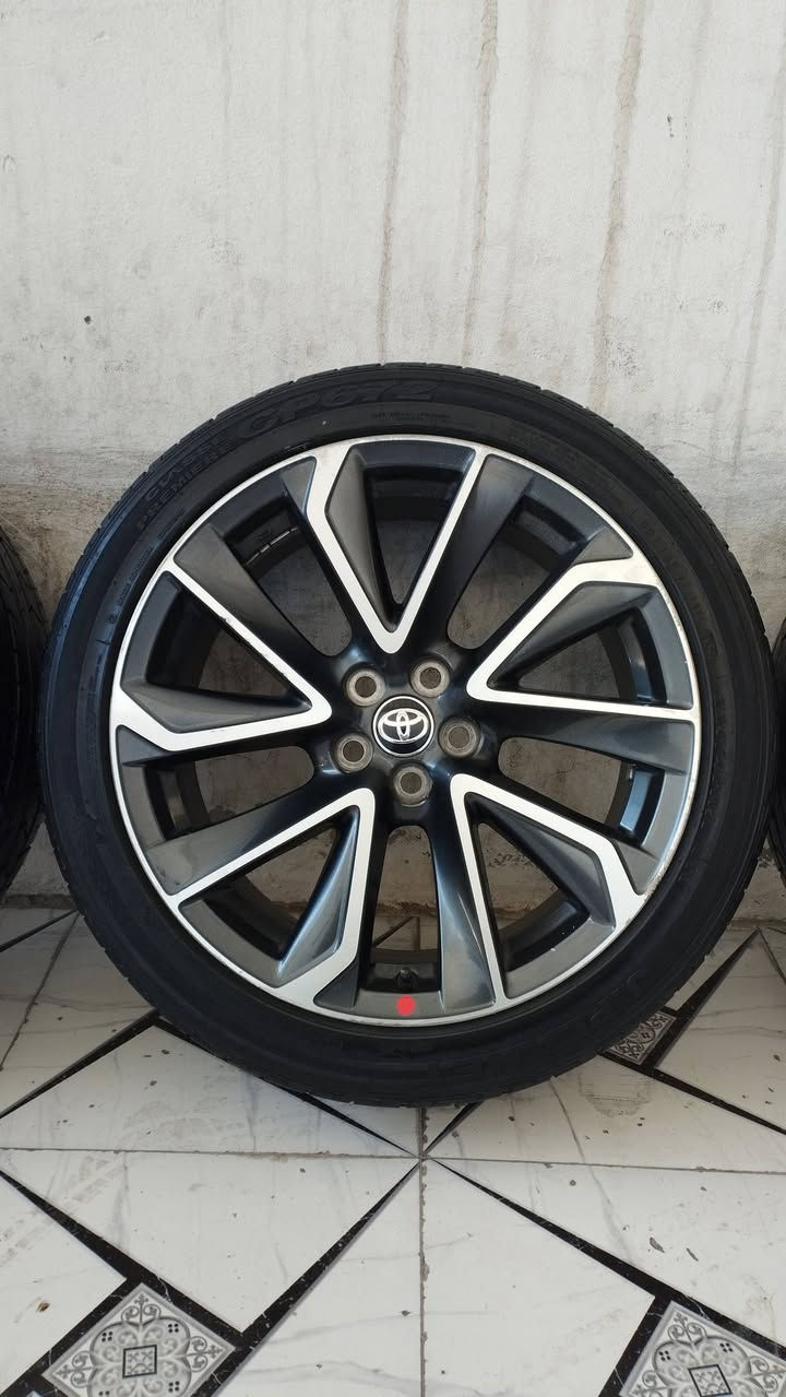 اسلام عليكم اخوان واصل وجب جديد سعر مناسب 350 الف طخم ويل تايرات كورلا موديل 2022 SE حجم 18 شريكة أصلي كندي لا عواج لا كسر لا لحيم لا صباغ طخم تايرات 225/45/18سعر طخم 350 الف عنوان كركوك قادسي أو لا يم نادي سولاف رقم موبايل اسيا بي واتساب *********** ***********
