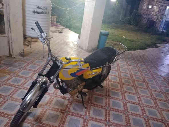 داجه للبيع تعمير كله جديد وكو غراض جدد بعدني ماشادهن ضفيره وشاير ولايتات ودشبوك دراجه كله جديد سعرها 350 مكاني ديوانيه لنسيح(‏‪***********‬‏)
