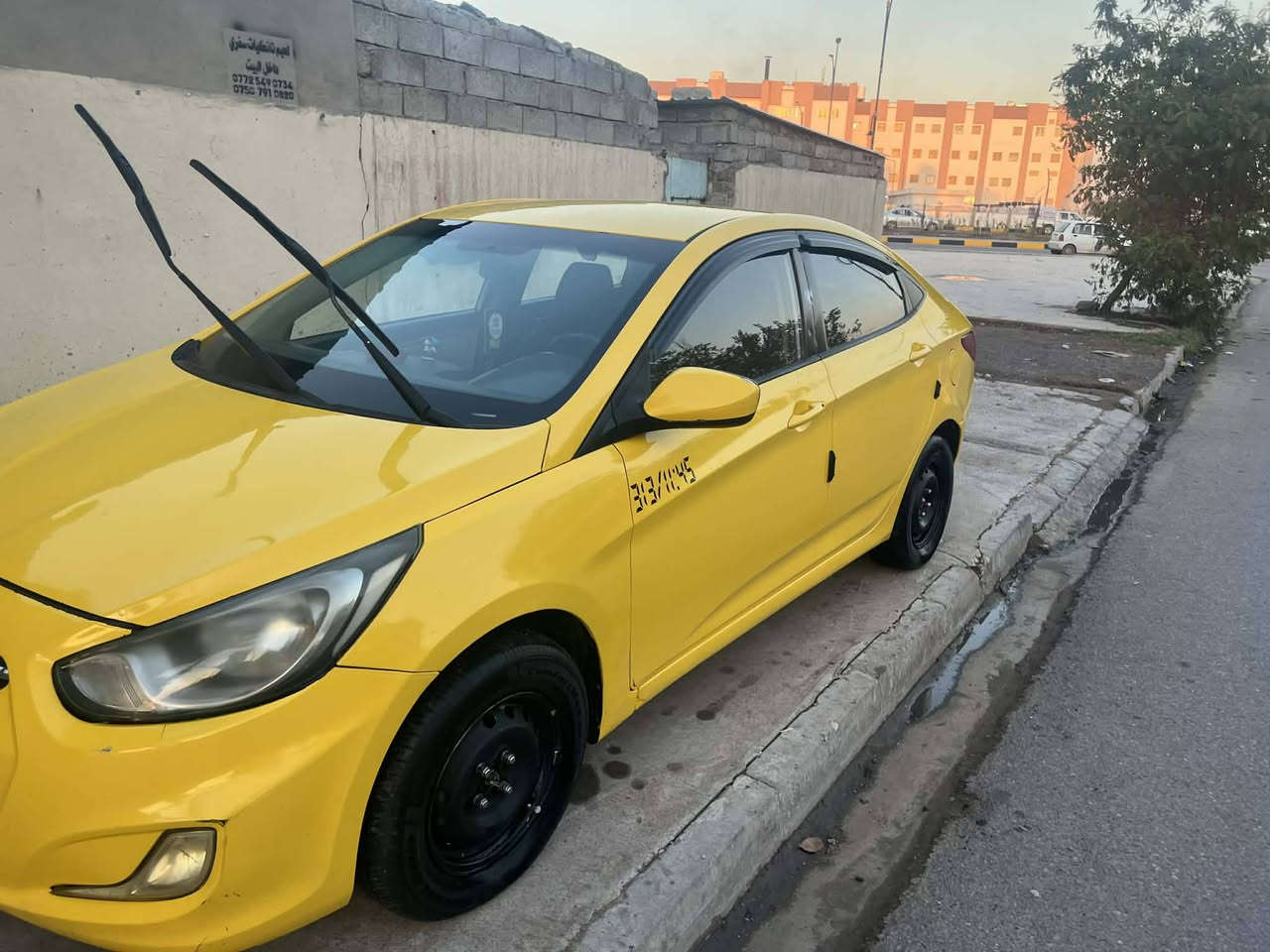 اكسنت موديل 12,مابيه ضرر 
رقم نينوئ 
كاربون بانزين ورقي 
مكينه 16دوش
كير AT
طخم جديد 
هيئه وغرمات صفر 
سعر 98 
***********
***********
