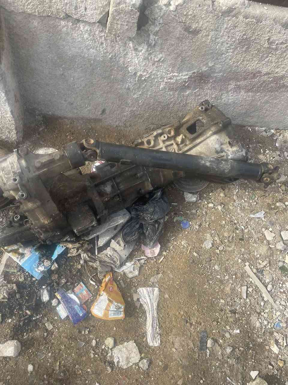 السلام عليكم عندي كير عادي مال گالوبر مع لوگير بحاله جدا ممتازه 
وگير اوتماتيك بس بي عطل الاتوماتيك للبيع مكاني بغداد
رقم الهاتف ‭0778 313 4381‬
