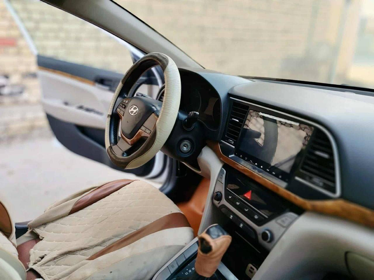 لانتره 2018 خليجي 
‎السيارة فول مواصفات 
‎فتحة سقف
‎شاشه
‎كامرة خلفية
‎حساسات

‎وباقي المواصفات معرفة للالنترا
‎
‎السيارة باسمي تحويل مباشر 
السعر 125 ورقة بي مجال

‎للتواصل واتساب
***********
