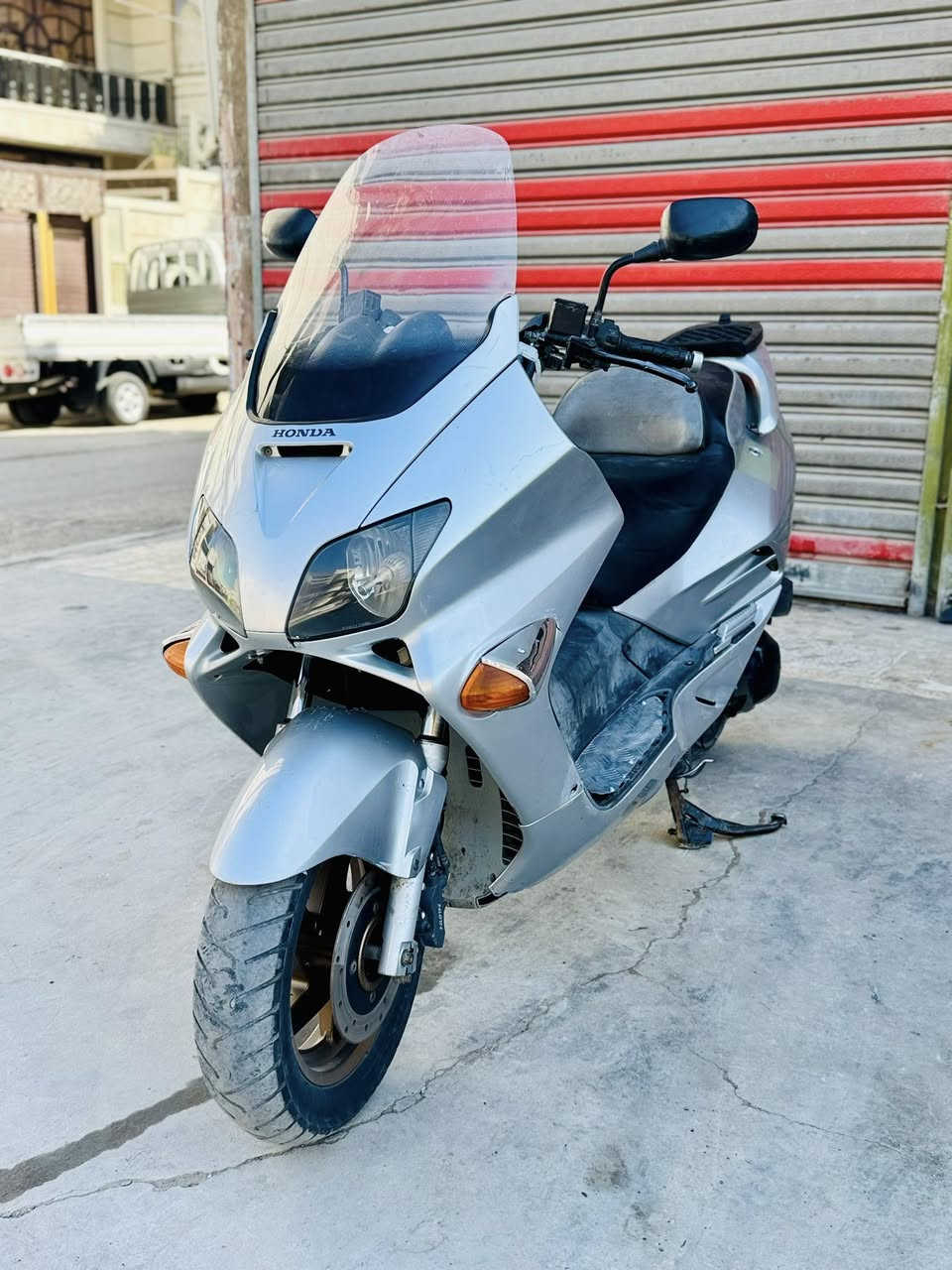 سلام عليكم فؤرزه سؤيج 06 MF لؤن رصاصي  بلادي 👍برغي ممفتؤح بيهه مكينه ناعمه شلعه ؤمعدل فؤل كهربايات كلهه شغاله  ناعمه اؤراق كامله حساس  و حساس و مانع انزلاق زوج امرايات كاعيات نيكل و زوج تايرات جديد حساس دراجه بدؤن اي نقص جاهزه كلهه سعرهه((850 )) دراجه انظف و احلى من لصور مال جنني مكانهه بغداد مدينة الصدر شراييننصل ***********
