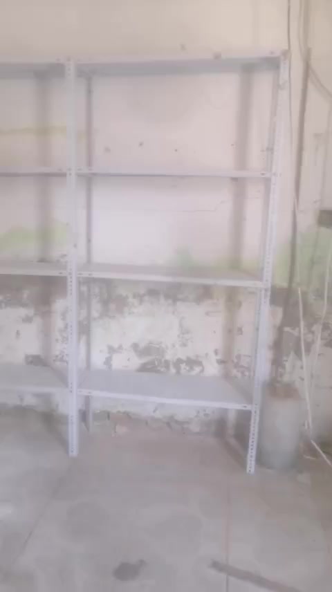 بيع مال مستعجل رفوف حديد استعمال قليل وجدد ***********
