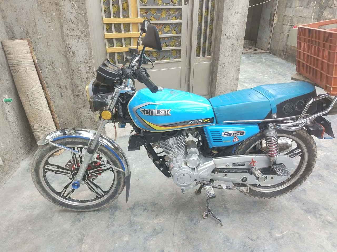 السلام عليكم دراجه 24 للبيع وترهم مراوس حسب القناعه دراجه نظيفه بالواقع احلى من الصوره نشاط خير من الله محرك ما مفتوح اوراق كامل السعر 750  وبيها مجال مكاني حصيبه والخاص مفتوح***********
