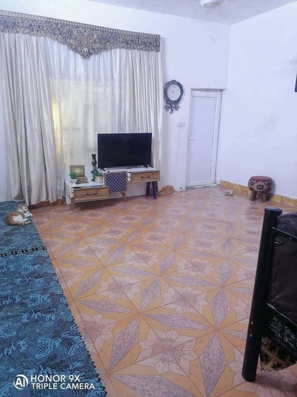 دار للبيع في الفلوجة حي الجغيفي الاولى قرب جامع التوفيق وقرب اسواق الحارث
⭕️تسلسل:1031
📍المساحة : ٢٠٠ م٢
📍الابعاد : ١٠م ❌ ٢٠ م
📍طابو صرف سند
📍شارع : ٨ م
📍بناء طابوق   

🟢الدار مشيد من طابقين ويحتوي الطابق الاول على
غرفتين نوم وصالة واستقبال ومطبخ وصحيات وحمام
🟢مشيدات الطابق الثاني
غرفتين نوم (واحدة منها سويت) 
وصالة وصحيات وحمام

🔷سعر البيع للعقار : ٢٣٥ مليون دينار مع المجال 

🟢مكتب دار السلطان للعقار
العنوان فلوجة الجغيفي الثانية بداية شارع جامع فاطمة
للاستفسار الاتصال على الأرقام التاليه
***********
***********
***********
