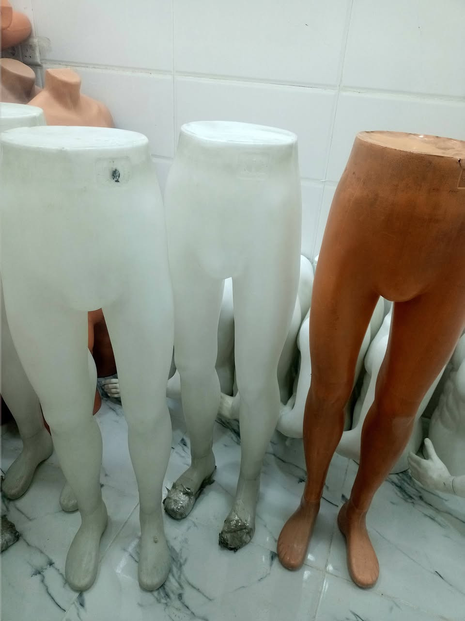 مالكانات ملابس للبيع التواصل ***********
