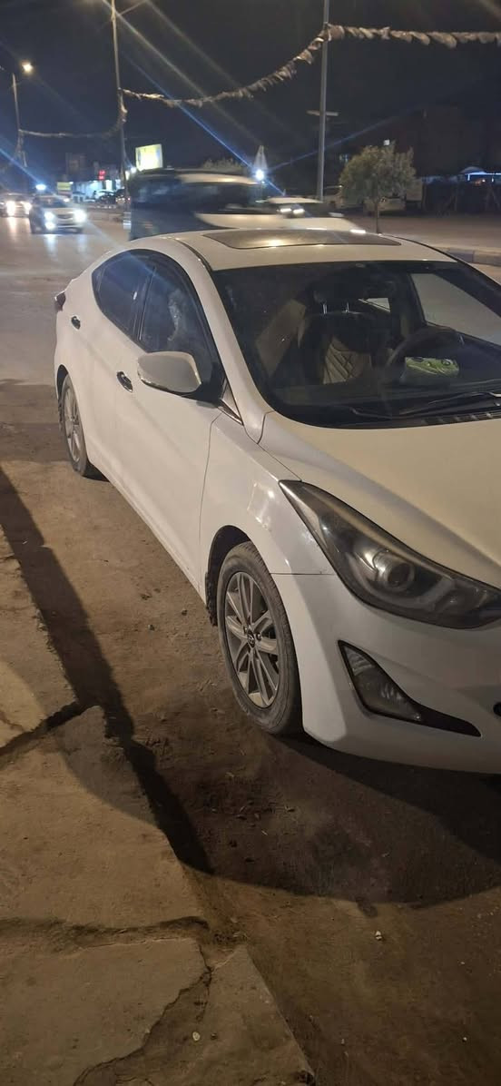 السلام عليكم اانترا للبيع موديل 2015 خليجي رقم بغداد صبغ مقدار شبر بالبنيد فقط باقي السياره كفاله 
السعر 135 وبيه مجال للاستفسار الاتصال 

***********
