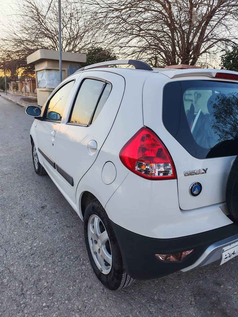 جێلی پاندا مۆدێل 2014، سپی بەفری، گێر ئۆتۆماتیک، بێ بۆیاغە، هەرچوار جامی کارەبایە،تحکومی لایتی هەیە،تحکومی ئاوێنە،سیدی و ئۆکس و بلوتوزە، سویچ کۆنترۆلە، سەیارەکە زۆر زۆر خاوێن و بێ مەسرەفە، دوو دەستی کردووە، یەکیان کەسێکی بەتەمەن بووە و ئەمەی ئێستاش مامۆستایەکی ئافرەتە، مەسرەفی تێدا نییە، 136 هەزار کیلۆمەتر رۆشتووە، سەنەوی بەسەرچووە ، نرخی ٦٨ و مەجال، شوێن رانیە
ژ.م *********** رانية, السليمانية
