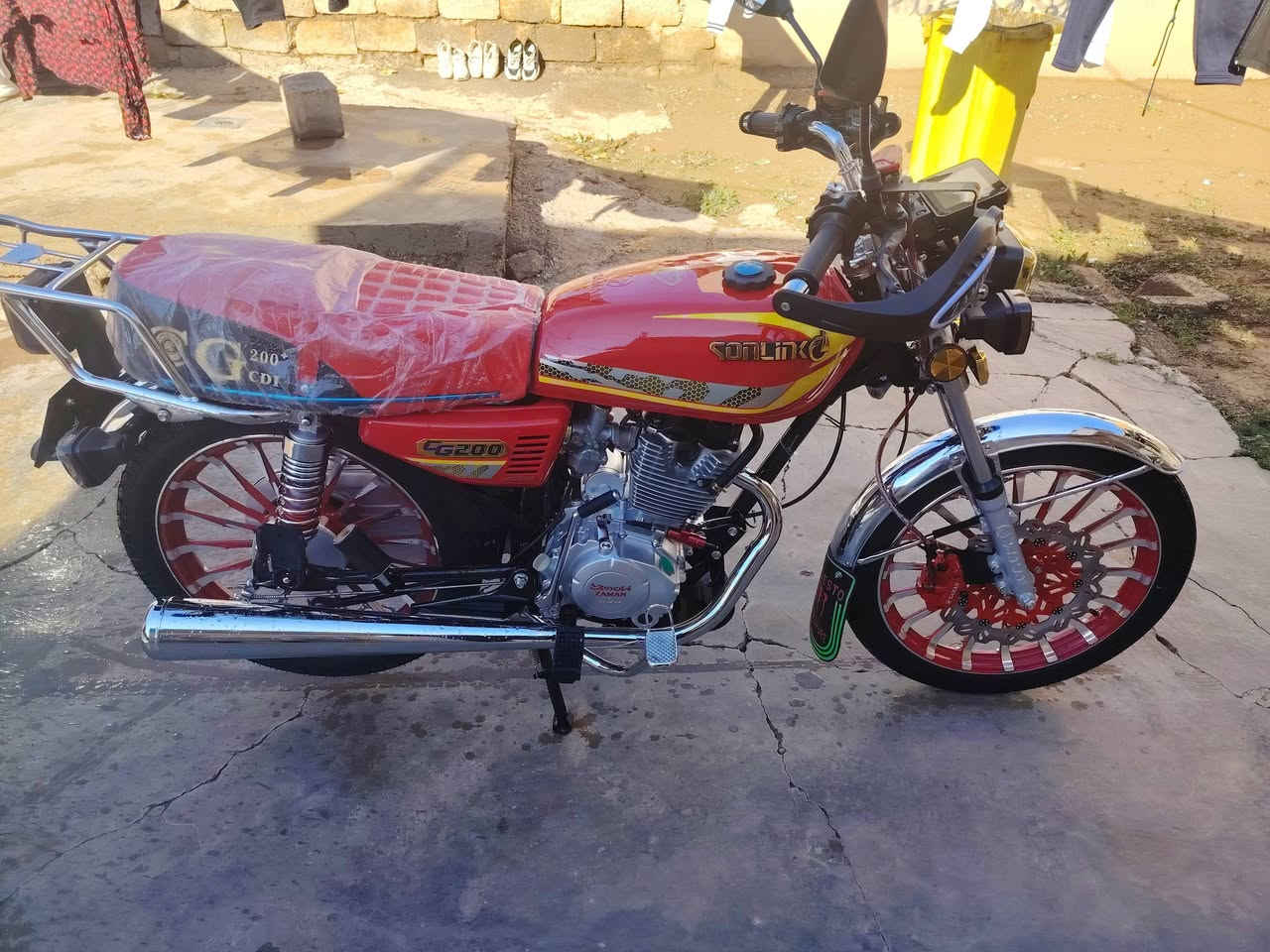 دراجه للبيع موديل 25محرك 200بعده صفر عله وضع الشركه الشراي يتصل السعر 825وبي مجال *********** مكاني الحويجه داخل
