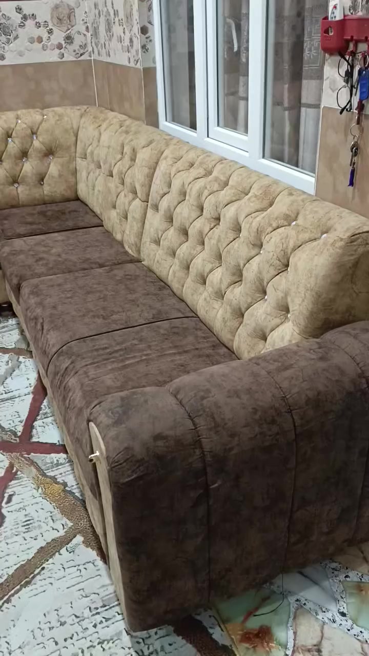 طخم ديوان للبيع ١٣متر زاويتين خشب عراقي المكان موصل جانب الايمن حي الزنجي
‏‪***********‬‏
