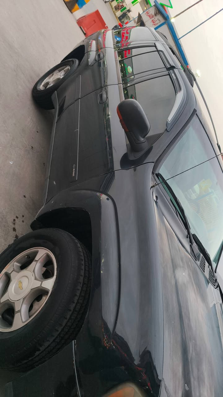 بلايزر ٢٠٠٨ سعرها ٩٥ مكففولة فقط بارد يم البكلايت الايمن موضح بالصور السياره اربيل راعيها بصرة كير ومحرك صار اسبوعين من مبدلهن حداديه فول صار شهر دواخل مبدلهن جدد مكاني المعقل


**إذا كنت صاحب هذا الإعلان وتريد حذفه لأي سبب، رجاءا أرسل رسالة إلى الدعم الفني**