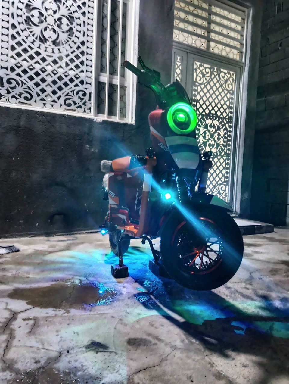 سلام عليكم دراجة شحن F900
مديل 2026بعدهي بحالت الوكاله 
كهربائيات كلها شقاله مانقصها شي
بطاريات 32امبير وملف 2000
شاشه كارفن فايبر ملف هايدروليك 
ودبلات هايد روليك سعر (575)وبيها 
مجال العنوان البصر الزبير ه‍ ***********
