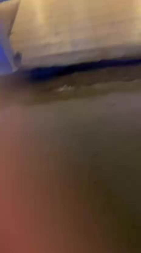 🏡✨ بيت للإيجار بمواصفات مميزة وموقع تجاري ممتاز!
مساحة 230م، تصميم مثالي للعائلة أو للاستثمار 👌

🔹 ثلاث طوابق
🔹 6 غرف نوم (منها غرفتين ماستر)
🔹 6 حمامات
🔹 صالة في كل طابق
🔹 حديقة أمامية + حديقة داخلية 🌿
🔹 كراج خاص
🔹 رصيف عريض يتسع لسيارتين إلى ثلاث 🚗🚗🚗

📍 الموقع حيوي وتجاري، القادسيه محله 602 قرب شارع 60

فرصة مميزة للسكن الراقي أو الاستثمار 💼
للاستفسار والتفاصيل، ***********
