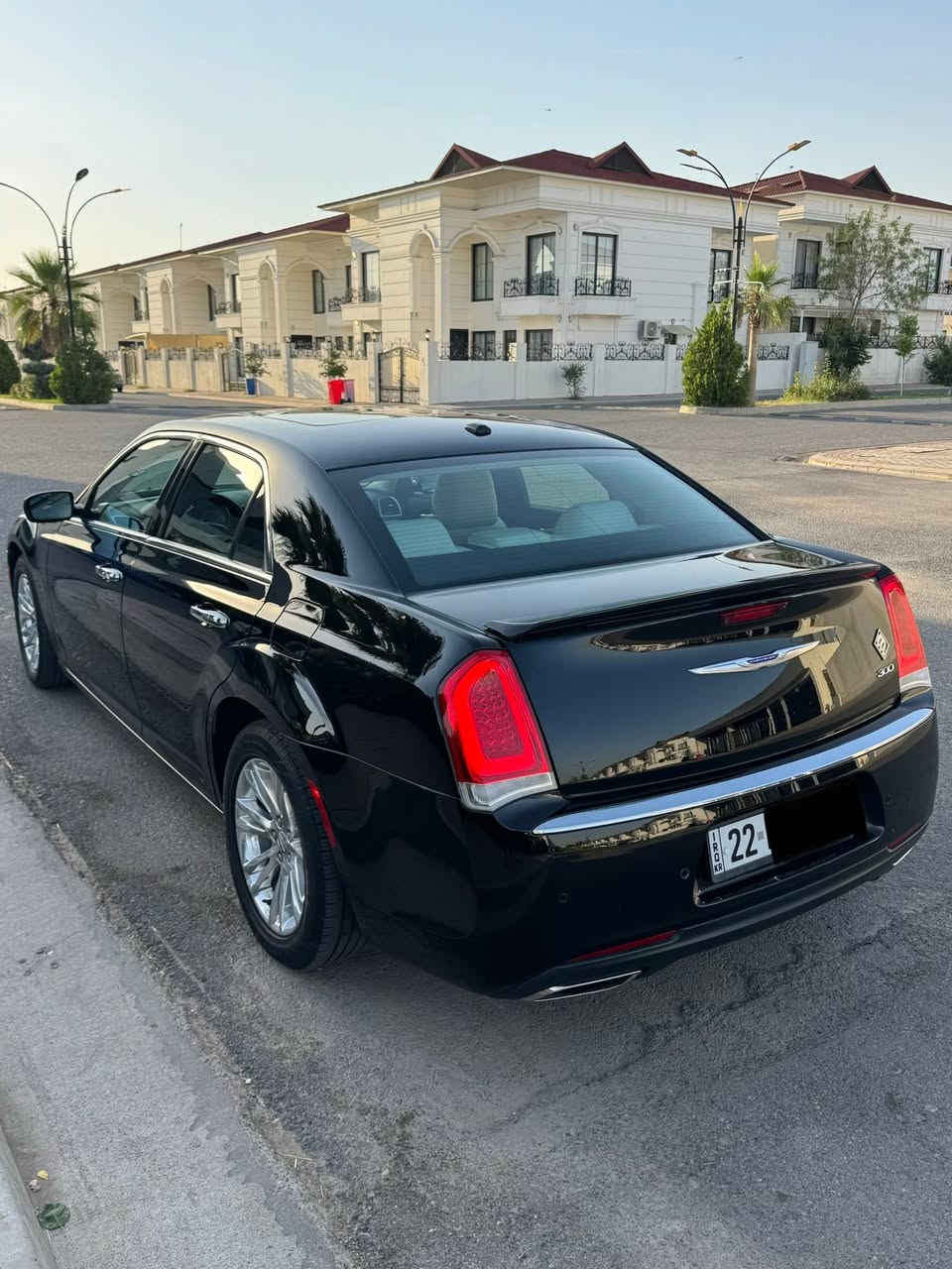 السلام عليكم للبيع كلايسلر اوباما  C300 خليجية شركة هارلم بانوراما ومواصفاتها الباقية معروفة بيها دعامية امامية صبغ فقط اثر شخوط ولباقي كله مكفول من الصبغ ولبارد ماشيه 51 الف ميل رقم اربيل ومكاني اربيل تحويل مباشر سنوية ورقم وفحص وهزة كله جديد السعر 260 ورقة وبيها مجال قليل الشراي يتصل *********** بي واتس اب هم

