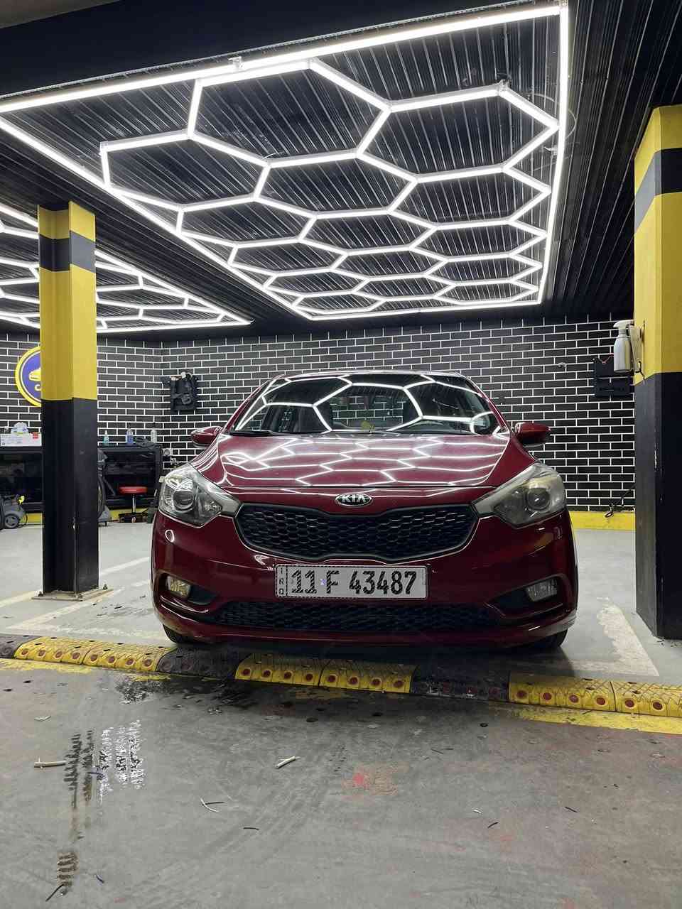 للبيع كيا سيراتو 2016 بحالة ممتازة 🔥

كيا سيراتو موديل 2016
لون أحمر مميز
محرك 1600 اقتصادي وقوي
ماشية 50 ألف فقط (استعمال خفيف)

المواصفات:
• كامرة خلفية
• حساسات خلفية
• داخلية أسود نظيفة

السيارة نظيفة وجاهزة للاستخدام وما تحتاج أي مصروف.

السعر: (130$)
الموقع: كربلاء

للاستفسار التواصل خاص أو اتصال


**إذا كنت صاحب هذا الإعلان وتريد حذفه لأي سبب، رجاءا أرسل رسالة إلى الدعم الفني**