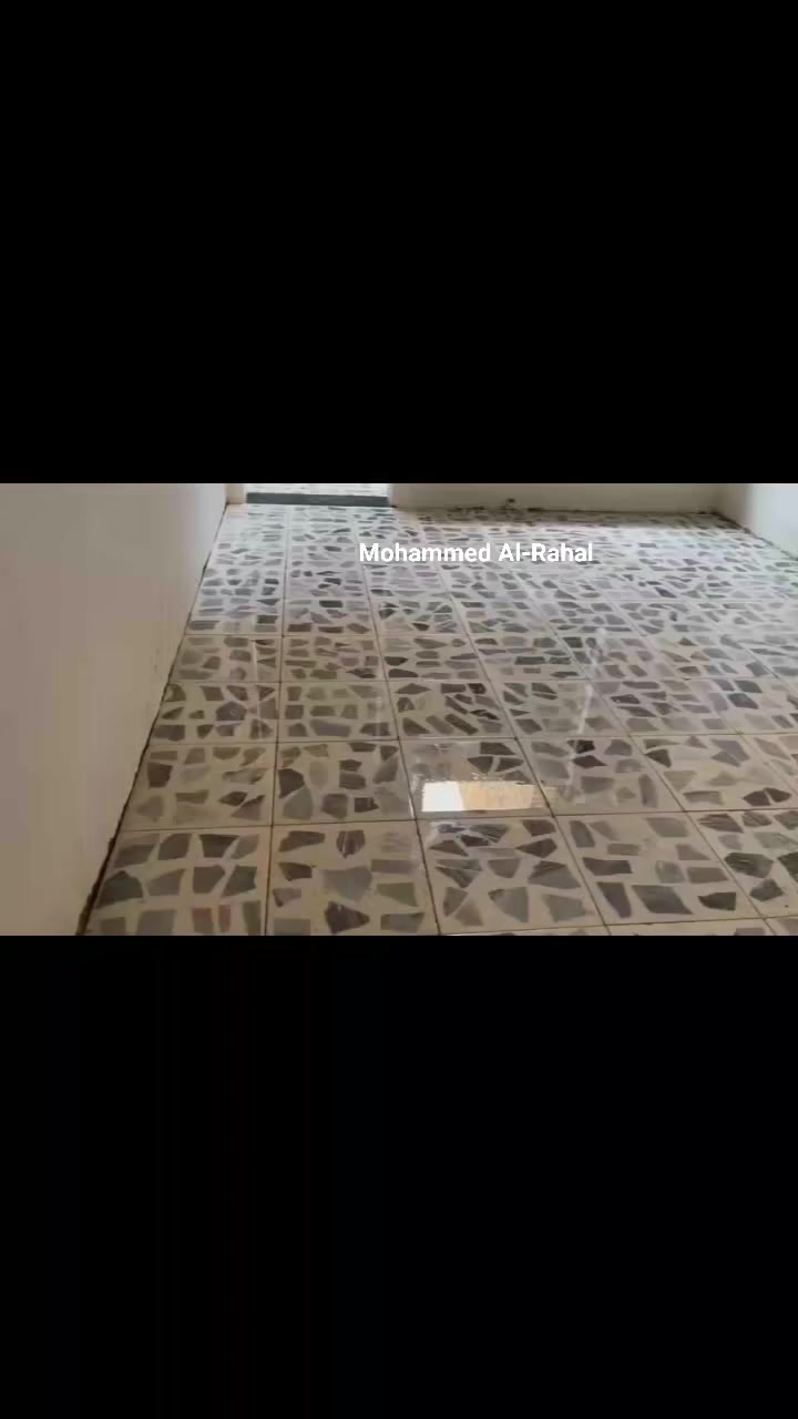 سلام عليكم الي يحتاج خلفة صف ارضيات كاشي بورسلين گرانيت مرمر
يتواصل معاي أو يتصل ***********
