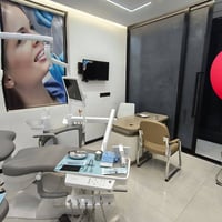 عيادة اسنان وتجميل • متكاملة جاهزة • حي الجهاد