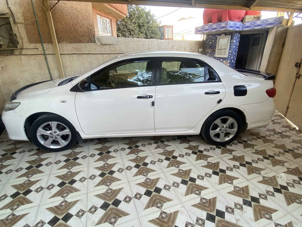 سلام عليكم
لبيع كورلا موديل ١٣خليجي 

كفاله صبغ وتبديل فقط بارد بل جاملغ اليسر إلمامي شبر

مواصفات 

تحكمات ستيرن 

داخل صاج 

شاشه وكامره 

مانع نزلاق

سياره كير ومكينه مكفولات

محرك ١٨ رقم أربيل 

مكان السياره ديالى بعقوبه 

سنويه بسمي مكان 

رقم الهاتف ***********
سعره 138 وبيهه مجال قليل

