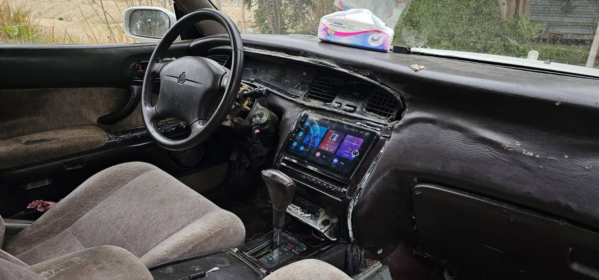 السلام عليكم  بطه متصل
كير محرك شرط 
تخم تاير جديد
باتري جديد 
جامه اماميه جديده
صدر جديد 
تدفه نار  تبريد مفصول الكمبريسر بس به غاز
شاشه سستم صوت 
دوشمته البلاد 
سياره مناقصه شي 
ترايك 180
شرط التحويل سنوية صاقطه بل 2018
عليه غرامه 200 تنزل من سعر السياره 
السياره مكفوله من الكص صبغ ابلاد
 772 533 7033
***********
مكان السياره تكريت
