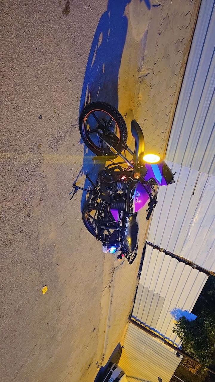 دايون جبلي للبيع موديل 23 مكينه 200 أوراق اصولي دراجه فول نضافه تجي وتشوف من شلعه نعومه ما عايزه كلشي ب مليونين وبيه مجاال ***********
