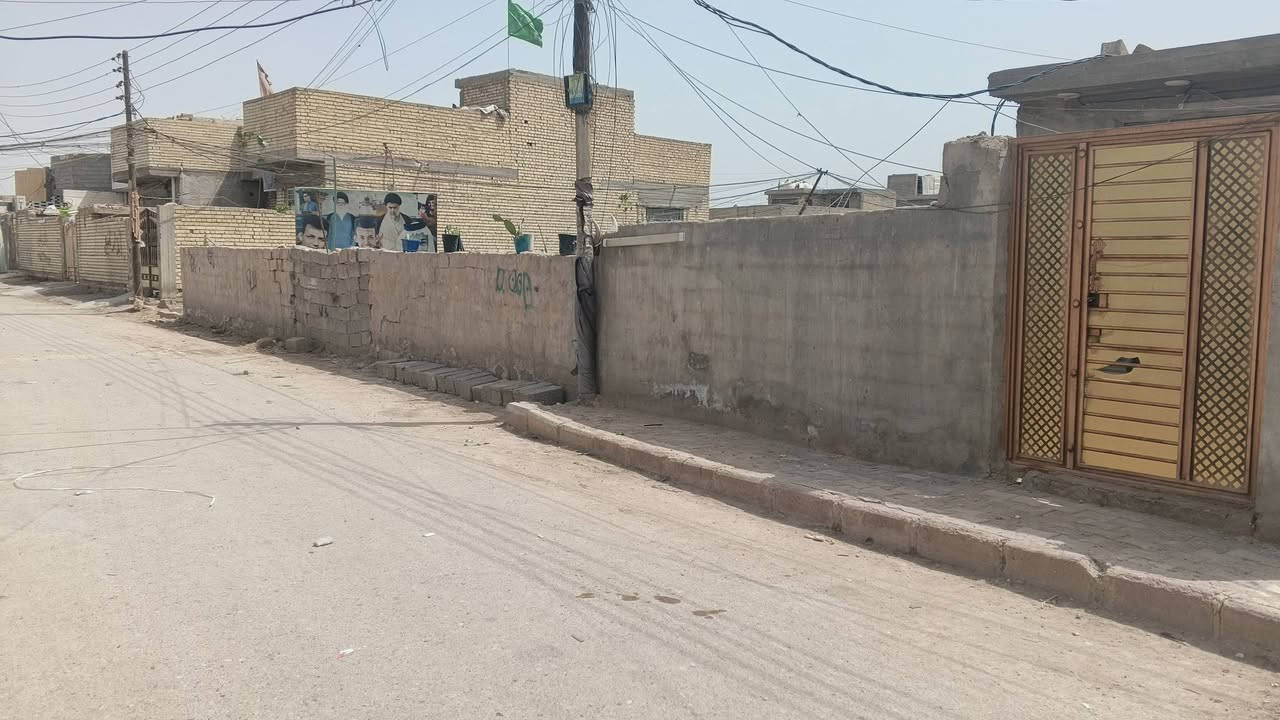 يا الله السلام عليكم ورحمة الله وبركاته 

كاع 600متر من ضمنهن مضيف 100 متر ركن مقابل حسينيه للشيخ وهاب فرع الشهيد محسن علي الزيداوي التواصل خاص لو على الرقم ***********

