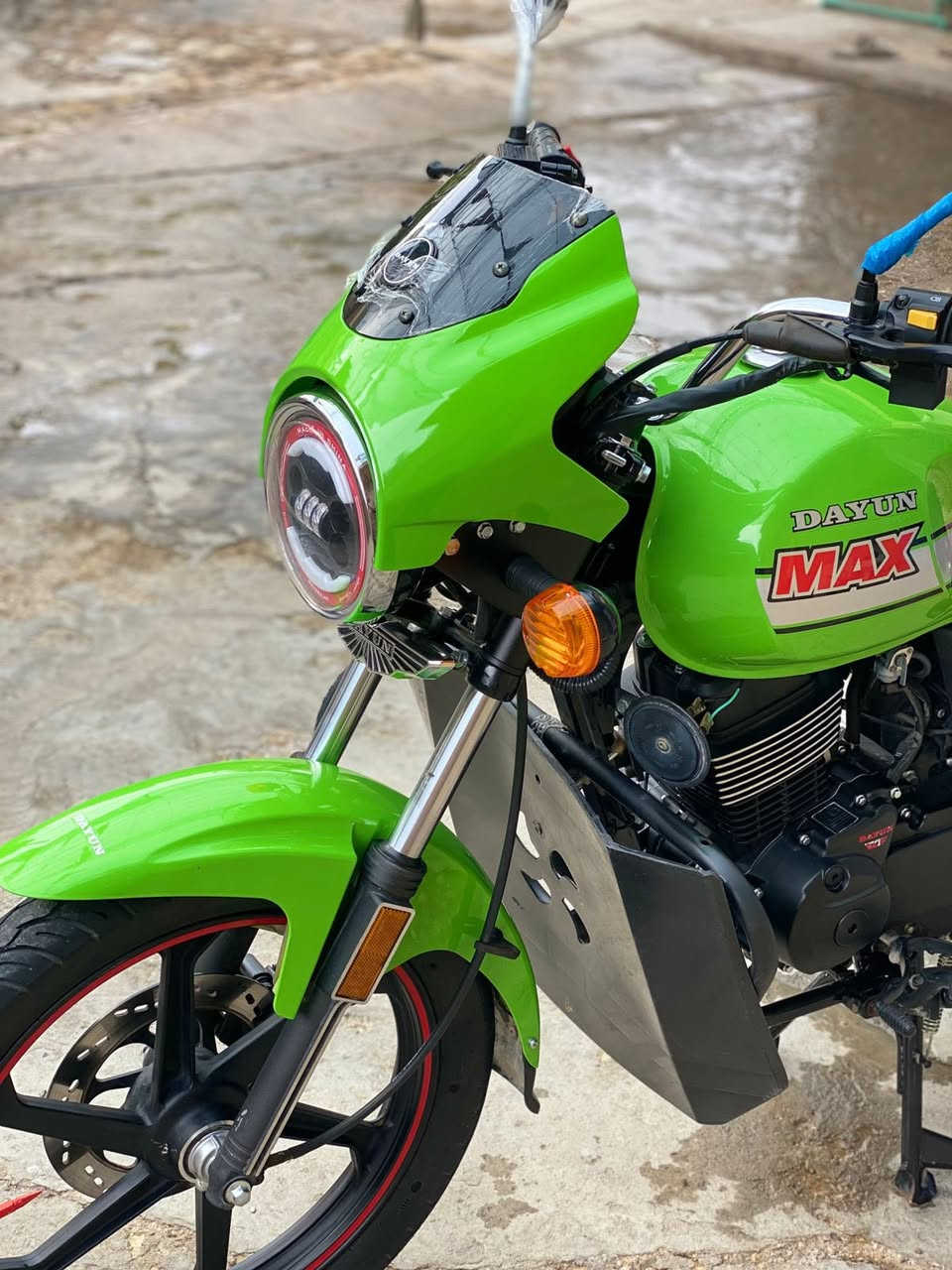 السلام عليكم دراجه دايوان رقم وكاله للبيع
موديل 23 طالعه 25 شهر 11 دراجه رقم وسنويه 

دراجه وكاله ماشيه بس 4000 

السعر 2750 وبيه مجال بسيط

رقم الهاتف ***********
