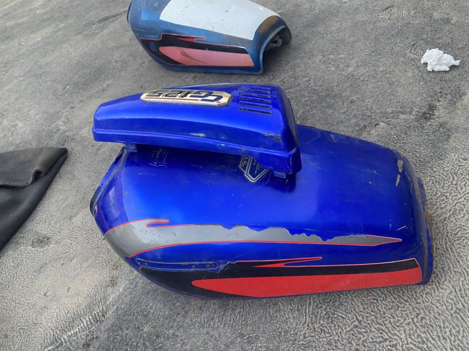 تانكيات مال ايراني
الأزرق مال خمسه كير نضيف ويا صفاحيه ب٥

ول ازرق مال اربعه ب٣

والأحمر مال  اربعه هوا وكشن وصفاحيات ب١٠

كلهن لا مزروفات ونضيفات 

هورنات شغالات ب٣ 

اليريدهن يتصل عل رقم

 *********** وتساب
