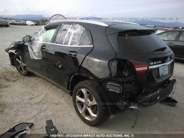 السلام عليكم 
مارسيدس GLA 250. 2018
وارد امريكي 
ماشيه 74 الف 
رقم اربيل سنويه ورقم جديد
بچم  محدث AMG
 المازدات  محدث AMG
صور الحادث بالمنشور 
المواصفات
بصمه 
بانوراما 
كشنات كهرباء
كشنات خزن
تدفئة كشن
سايد بريك بصمه
شاشة كبيرة
ماوس شاشه
كاميره خلفيه 
اشاير مري
مري كهرباء
رادار مري
تركشن
كير مثبت سرعه
مري اوتو
لايت ليد نهاري
بك لايت Led
مازدات داينمك هايلوجي
مكان السياره 
بغداد بسمايه 
السعر 159 ورقه 
***********
