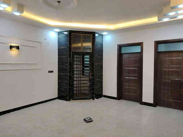 بيت مساحه 150متر مقابل قريه الغدير ***********
سعره 60مليون وبي مجال 

 اولى+شغل جناي وفول عنون البيت شارع الصب مقابل عامود 282📍 
تفاصيل غرف نوم 2//وصاله /ستقبال/ ومطبخ// وصحيات 

  مولد ذهبي مدارس اسواق شوارع تبليط  //عرض شارع 17متر اناره جيهتين معا كافت الخدمات
/
***********
للاستفسار اتصال على ***********
مكتب 🏢 الفهد للعقار عامود 270
