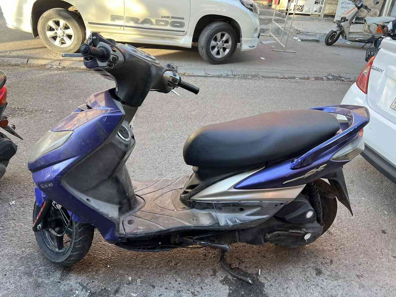 للبيع بلاد كفاله عامه مكينه خرسه شلعه معدل فول كابرتر نقص ترتيب فقط دراجه نازله رميه ع أيد وحده فقط السعر 575وبيها مجال بصيط عنوان اعظميه مستعجل ع بعتها ***********
