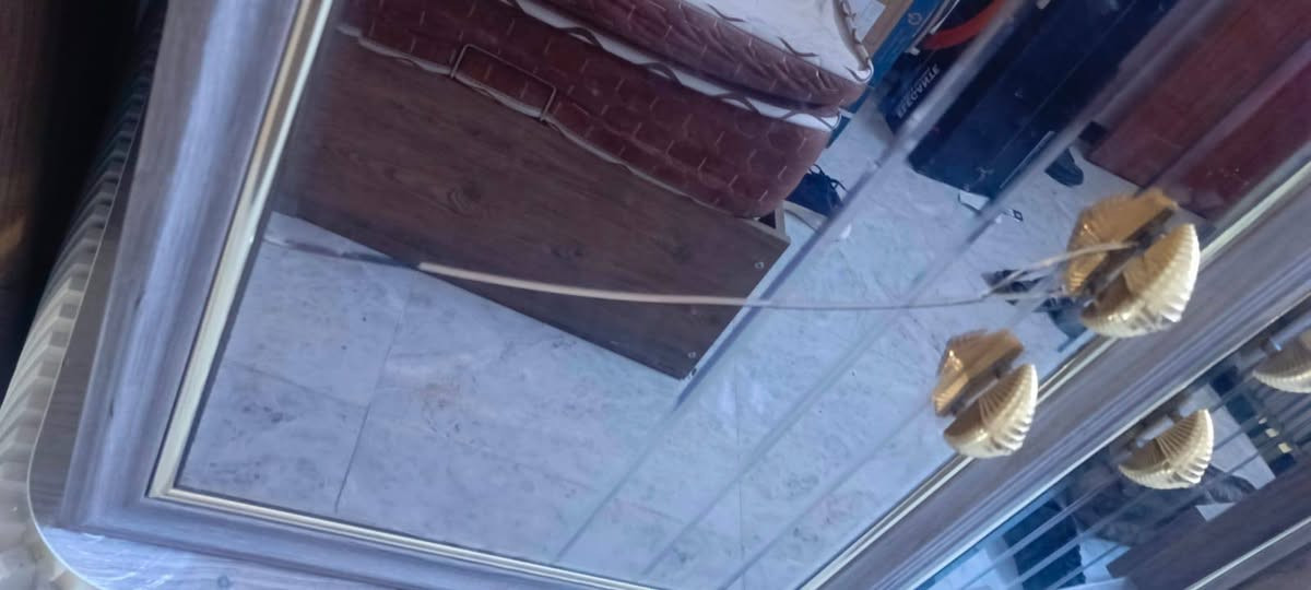 السلام عليكم عندي نفس هاي الغرفة الي بالفيديو والضرر هم ناشرتة بالصور واستعمال أقل السنة  بس من الشيل هيج صار بيها اخذتها ب٢٢ورقة اريدها بمليون ونص


**إذا كنت صاحب هذا الإعلان وتريد حذفه لأي سبب، رجاءا أرسل رسالة إلى الدعم الفني**