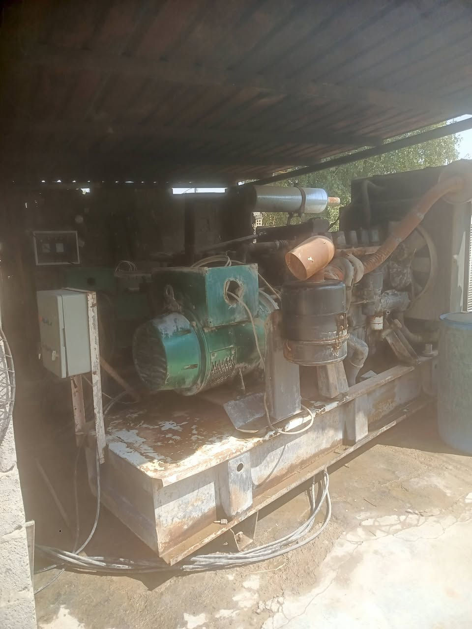 السلام عليكم للبيع مولد سكانية دي اس 250 كيفي التواصل ***********
