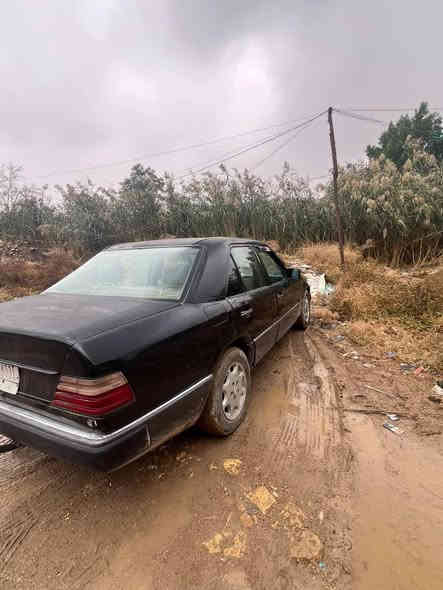 مارسيدس دب للبيع  مكينة فيفتي رقم بغداد مداور السعر ٤٠ مكاني واسط رقم الهاتف ***********
