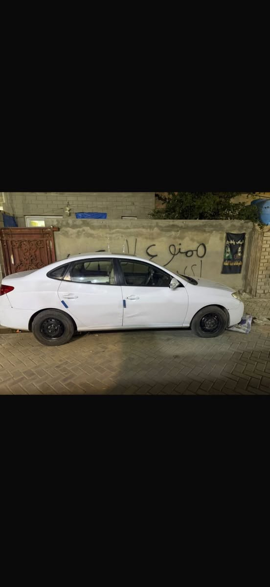 السلام عليكم النترا 2011 محرك 2000دوش
رقم إنكليزي جديد بسمي تحويل ثاني يوم 
مواصفات 
فتحة سلايد 
اشاير مري 
شاد منظومة زنون جديدة 
بيها طخطخات خفيفة 
صبغ جاملغ
وبارد بيباني ثنين خفيف  
ملاحظة بيع مباشر بسعر ١٢٢
او مراوس النترا تكسي مضلع 2015/2016
نضيفة بدون دواخل 
رقم بغداد إنكليزي تحويل ثاني يوم مباشر 
الاتصال ***********
العنوان بغداد الامين ثانية
