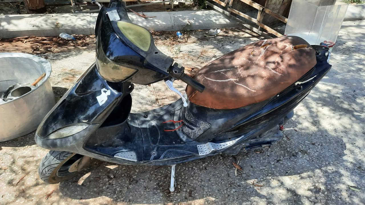 سلام عليكم اخوان ماكس عدله للبيع مكينه حاويه كابريته اصليه صالنصه اصليه كهربائيات شغاله ولخارج شوفت عينك اكفلك مكينه وكابرينه وصالنصه وشاصي البقيه كدامك السعر 300 المكان كربلاء سيد الوصياء الرقم *********** بي وتساب
