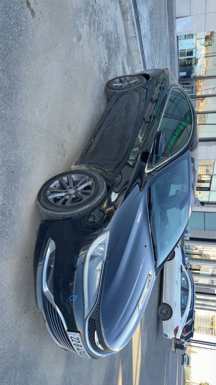 للبيع s200 2016
محرك V6 سته سلندر 
مواصفات 
شاشه كبيره
تشغيل عن بعد
كشنات جلد S مع تدفئه 
ستيرن تدفئه 
صبغ بنيت بدون دواخل 
رقم اربيل الجديده 
مكان السياره اربيل 
للتواصل  ***********واتصاب 
السعر 109 مجال بصيط
