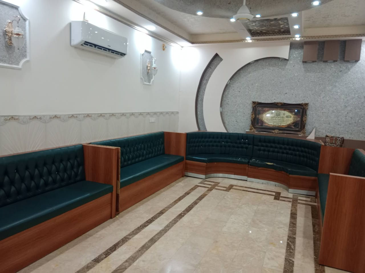 ديوان للبيع تفصال شغل قوي نظيف جداً طول ١٢ متر سعره ٥٠٠ مكاني كربلاء طوريج  شراي فقط خاص


**إذا كنت صاحب هذا الإعلان وتريد حذفه لأي سبب، رجاءا أرسل رسالة إلى الدعم الفني**