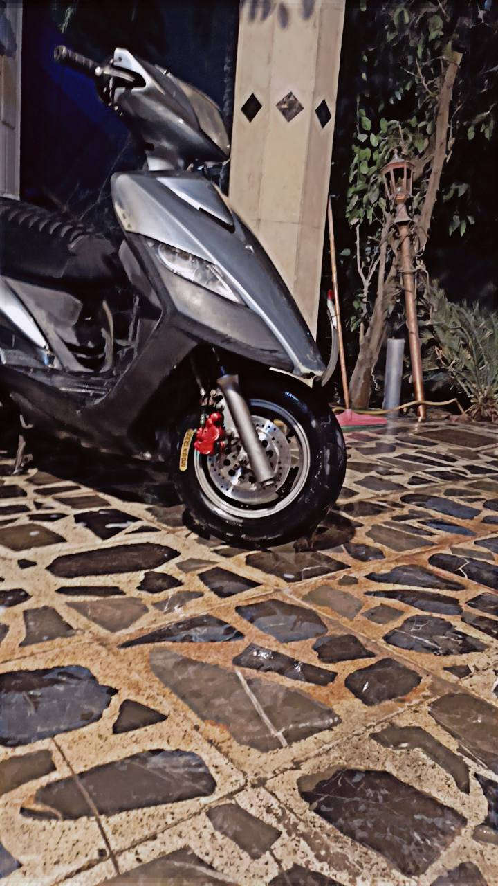 السلام عليكم دراجه ماكس ثعلب مفوله ومكفوله كفاله عامه شلعه تشك الكاع بطناش ومعدل طيارة برغي نقص مابيهة دراجه مال رمبه تخبل ومعتني بيها كلش اني مكاني حي الجهاد 
كابريتر ومكينه من تشغلها متسمع صوت عبالك طافيه

السعر 650
***********
