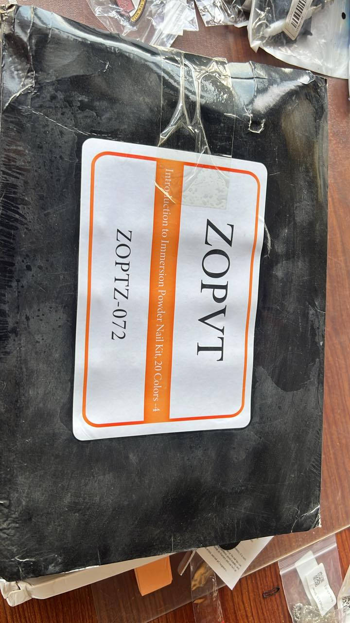 ٢٠ لون صبغ أظافر 
السعر ١٥


**إذا كنت صاحب هذا الإعلان وتريد حذفه لأي سبب، رجاءا أرسل رسالة إلى الدعم الفني**