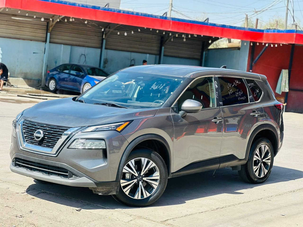 نيسان روج 2023 🥰.                            فوول مواصفات SV awd
ماشي - 11 الف فقط 
اللون نفطي ) ❤️‍🔥
السياره - بدون صبغ فقط باب خلفي تبديل شركة نفس اللون 
السعر 155 

موصفاتها : SV PLAS✅
بصمه + تشغيل عن بعد
ابواب بصمه
شاشة عريضة
تبريد قطعيتن 
شحن وايرليس 
بريك لمس و خمس انظمه للقيادة 
كشنات  كهربائي  
كشن هيتر و ستيرن هيتر 
كير ماوس 
ستيرن هيتر
رادارات °360 
لايت زينون 
لايت ليد امامي خلفي
تحديد المسار 
تحديد السرعه
اتو ستوب
نقطة العمياء
بيها هواي مواصفات .....
العنوان : اربيل - معرض اربيل كارس
☎️ ***********☎️***********
