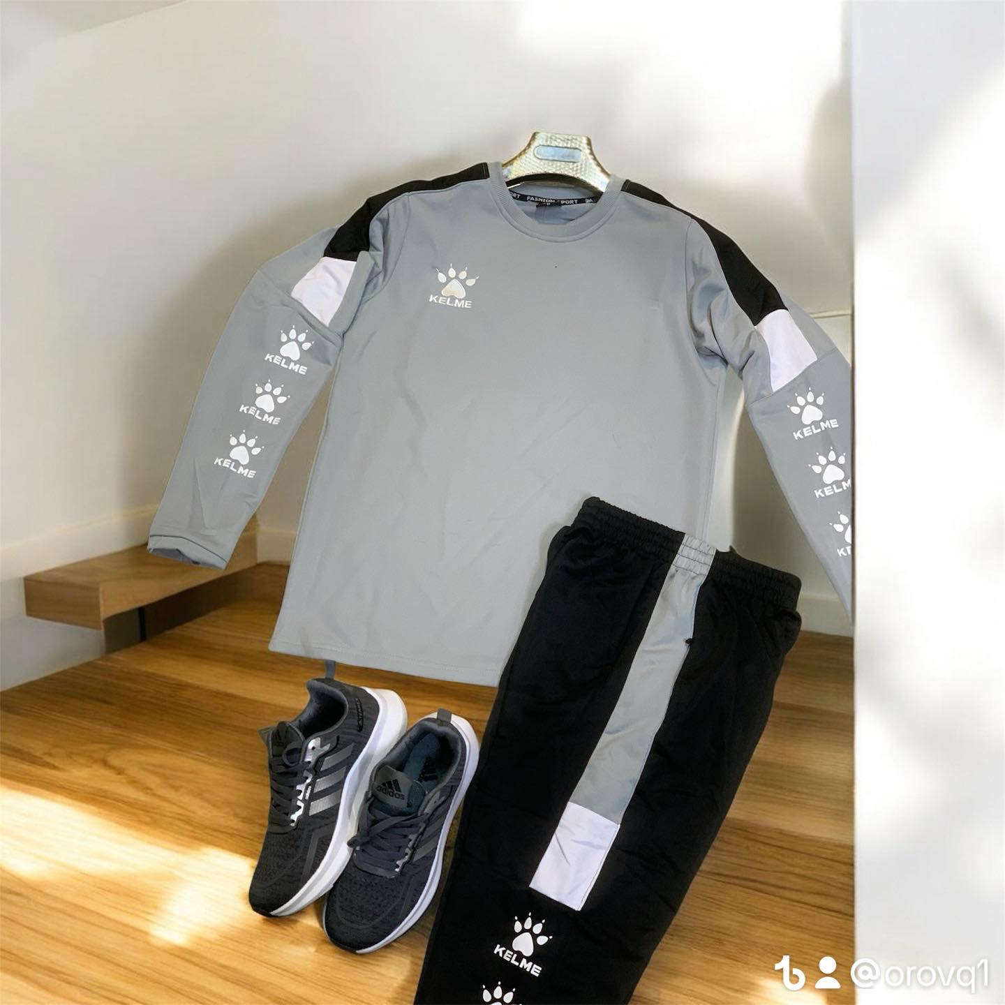 تراك بجامة 
ب 10 الف 
مفرد 
جملة
تجهيز فريق لون واحد 
فقط ب 10 الف 
تخفيضات 
✅⭕️✅⭕️✅⭕️
اخوكم الحكم محمد جاسم للتجهيزات الرياضية
***********
