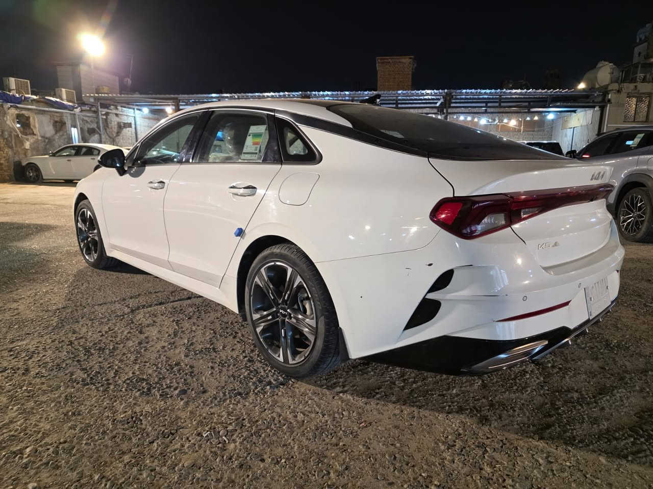 كيا k5موديل 2023رقمً بغداد  ضمان شركه الدوليه العراقيه 5سنوات  موصفات واحد عله واحد السياره  ماشيه 22000
بانورما 
ويل كب 
مكينه2000
أشاير مري
حساس امامي خلفي
لأيد لد 4عدسات 
بكلات لد 
صندوك بصمه
شاشه نفشكن
كامره
بصمه تشغيل +بصمه أبواب عدد 2

تبريد خلفي

تبريد بيانو
دايف مود ماوس

تحكم ستيرن جهتين
كروز سرعه
مري شفط 
تشغيل عن بعد
كشن كهرباء
خمس وضعيات قياده 
حساس امامي خلفي 
 
وباقي الموصفات معروفه
مكان السياره  بغداد الكاظميه ساحة الزهراء
*********** منذر
