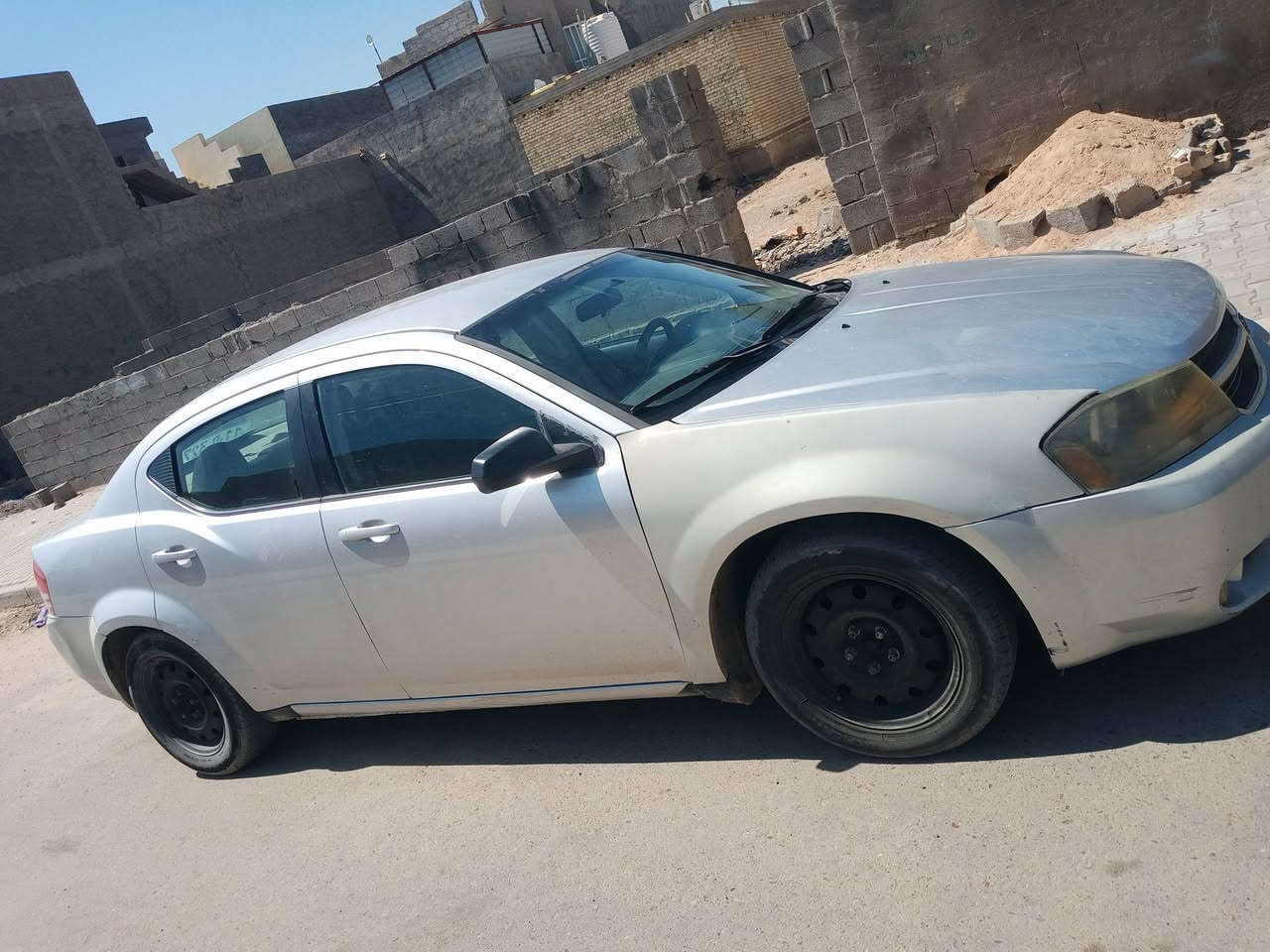 السلام عليكم دوج افنجر للبيع رقم بغداد انكليزي شرط التحويل سياره
مكينه 2400 
تخم تاير باله نضيف
غرفتها زينه 
كير فول 
مكينه فول 
تبريد نقصه غاز 
السعر 62 
مكاني بغداد 
***********
اتصل واتساب
