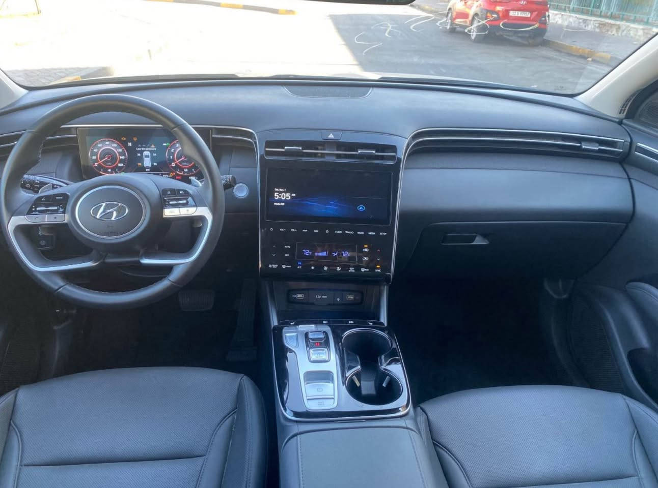 السلام عليكم توسان هايبرد موديل 2024 حادثها سرقه جاملغ وبنيد ماشيه 6 الالف زيرو على الممشه مال امريكا مكفوله من الضربه واللغد والشاصي داخلها بعده ريحة الشركة بي بأسمي السياره تحويل ثاني يوم 215 وبيها مجال حك الجيه مكاني بغداد الاعظمية ***********
