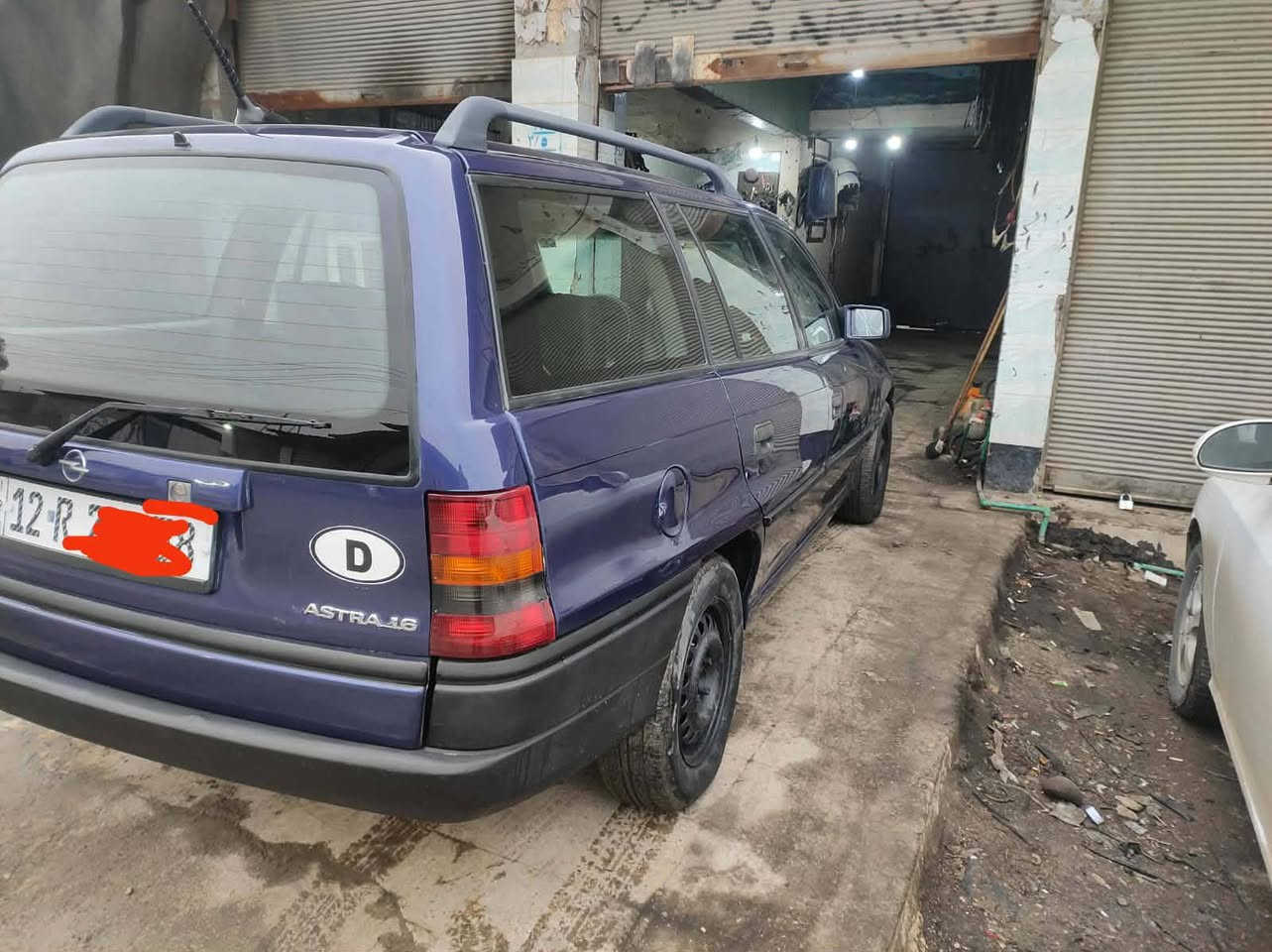 أسترا موديل ٩٢ كير محرك شرط كاربون موجود شرط بدون ضرر السعر ٥٢ خابر عل رقم إني مكلف بل نشر 
***********
