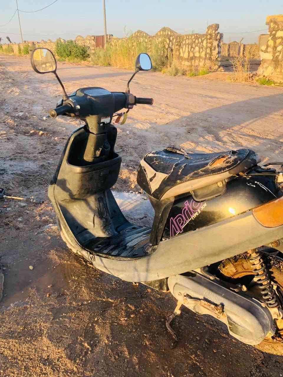 السلام عليكم دراجه للبيع بطه نظيف بس يرادله غلاف كشن سعر 200 الف بيهه مجال بسيط
***********
