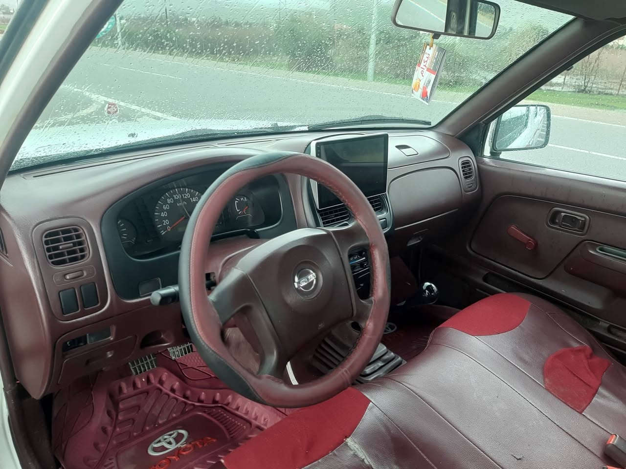 به ناوى خواى كه وره
نيسان ده بل كابينه
مؤديل 2007 
ناو سور به خاخ تاك كيج
ره قه م سليمانى 
به شه ر تى ته حو يلو خه رامه 
بيه ده عمو ليدراوه 
به شه رتى كيرو مه كينه
شه رتى ١٠ فيته ر
بيجالو سارده كو ته 
هه نيك بؤ ياخى تيدايه 
به لام كه من له ٣ شوين تيدايه 
شوين سه يد سادق
نرخ خوار بازار 110$   مه جال
تكايه جوابى نامه و كؤ مينت ناده مه وه زماره ى خاوه نى دانرازه كيكر ياره با په يوه ندى بكات...
ژ..م،،،،***********
ژ..م،،،،***********
