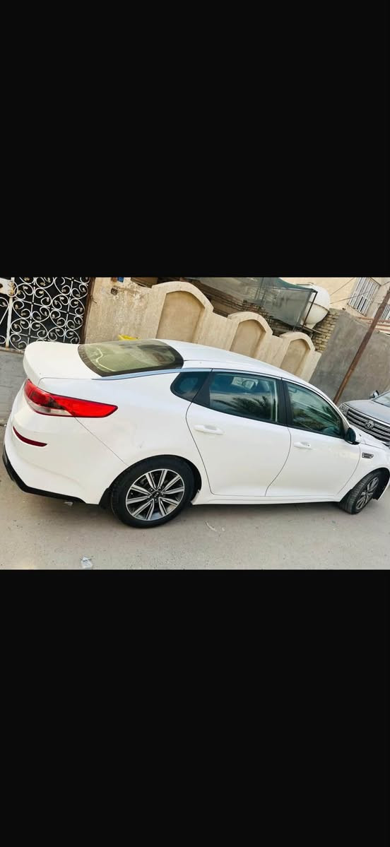 للبيع كيا اوبتما  موديل 20خليجي مكينه 2400ما شيه 50الف سنويه منتهيه بيهه باب مبدل  السعر 155ورقه بيهه مجال حك الجيه للستفسار اتصل على الرقم ***********
