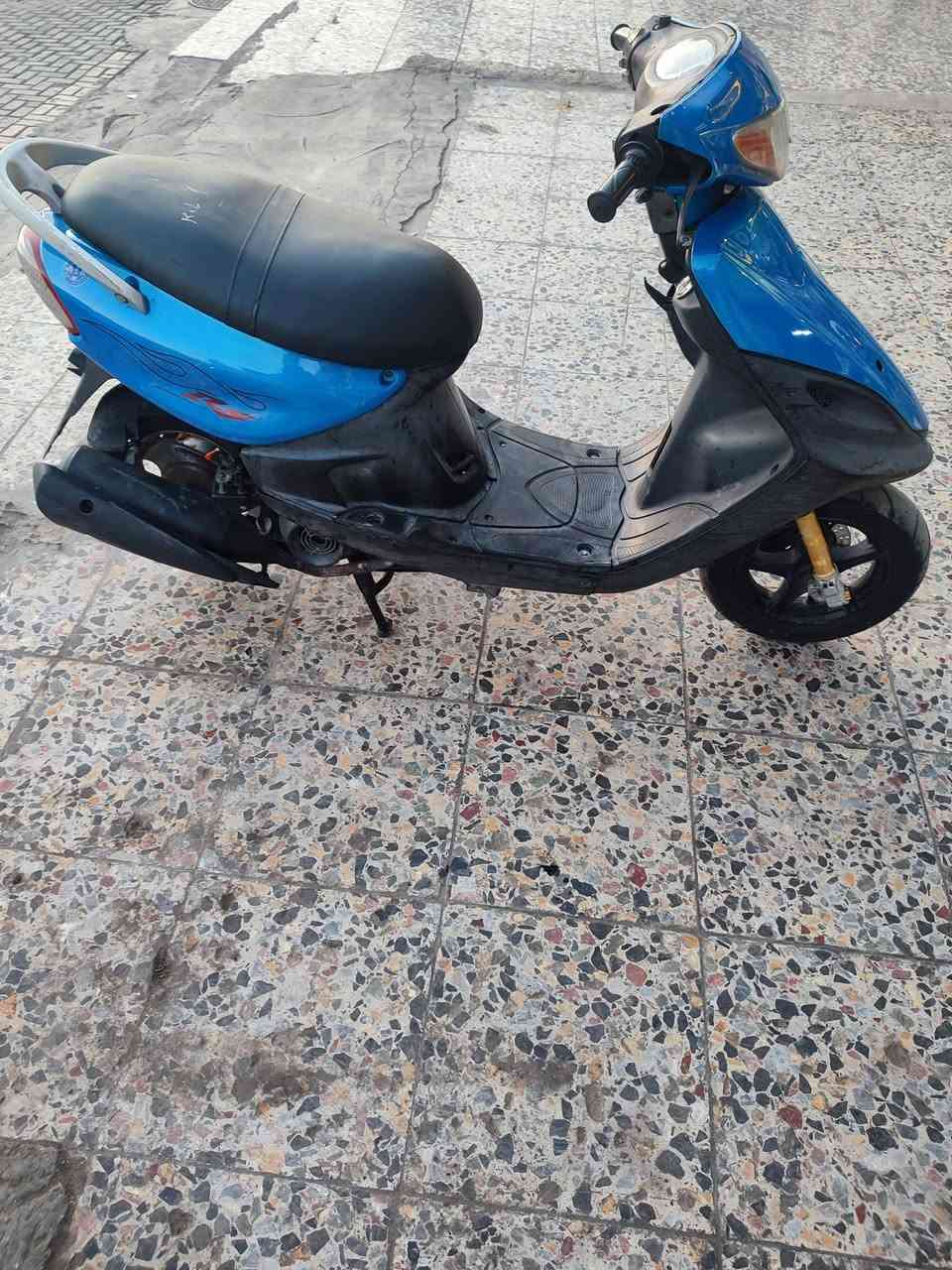 دراجه ماكس اللبيع 
مكينه ناعمه كلش 
سلف وهندر كهربائيات كلهه شغاله 
دراجه كل نقص مابيهه 
المكان البلديات 
السعر 400وبيه مجال قليل 
***********
